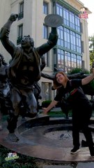 Müziğin Sesini Duymayanlar Dans Edenleri Deli Sandı | 2Teker 2Yürek