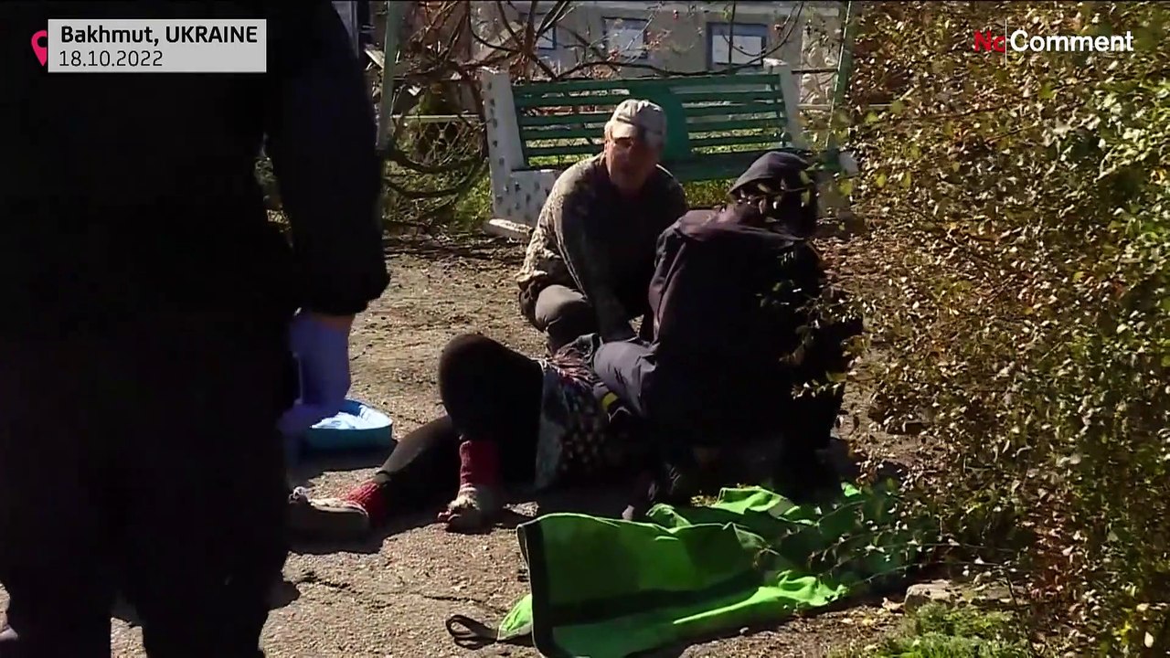 Gefährlicher Einsatz in Bachmut: Rettungskräfte gehen vor Schüssen in Deckung