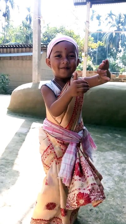 Assamese bihu dance