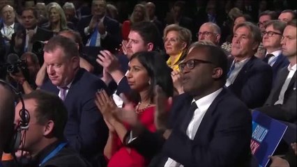 La primera ministra británica, Liz Truss, en la cuerda floja tras la dimisión de la ministra del Interior