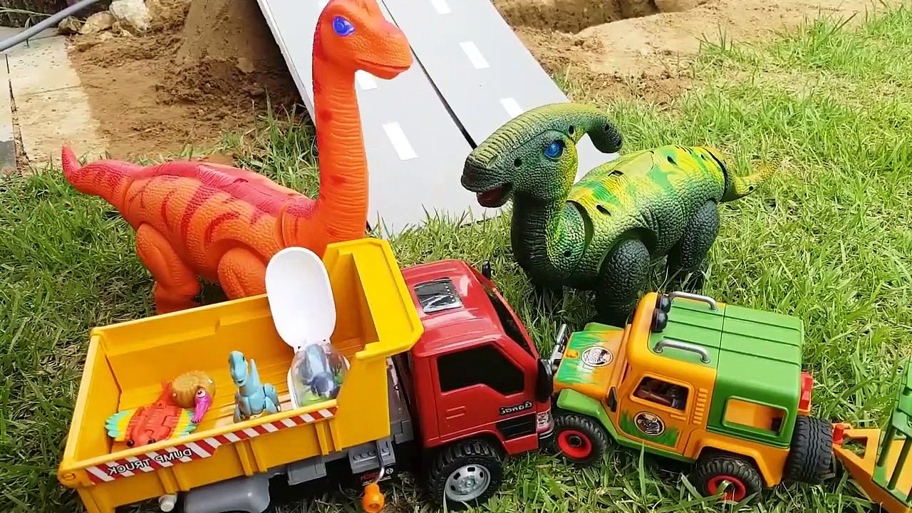 Dinosaur toy animals, marine life, learn the name sounds Sand video for kids
