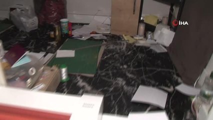 İstanbul'da sahte pasaport baskını: Baskın yapılan dairede gizli bölmeler bulundu