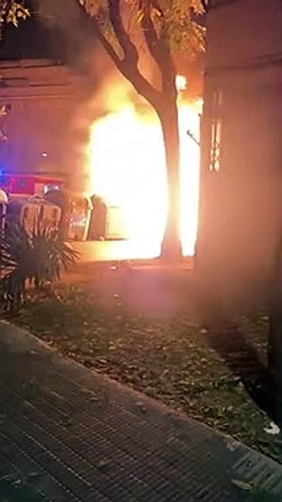 Incendio de contenedores en el barrio de la Florida tras la denuncia policial a Morad