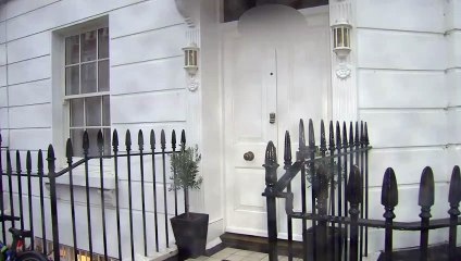 Jeremy Hunt stays silent on a difficult morning for Truss