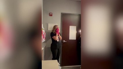 Woman announces pregnancy to sonographer sister by turning up for ultrasound scan