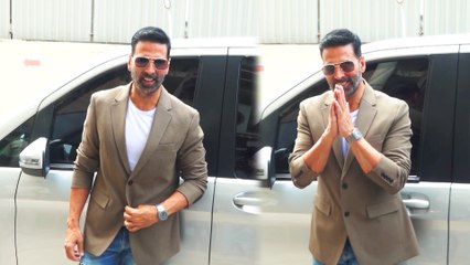 Akshay Kumar Looks Dashing In Grey Beard At Ram Setu Anthem Launch