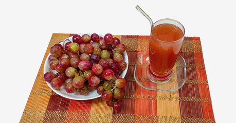 طريقة عمل عصير العنب الأحمر
