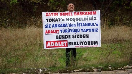 Kılıçdaroğlu'nun kaldığı otelin karşısında "Adalet istiyorum" diye pankart açtı