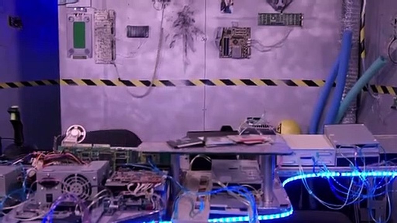 Space Debris - Se2 - Ep05 HD Watch HD Deutsch