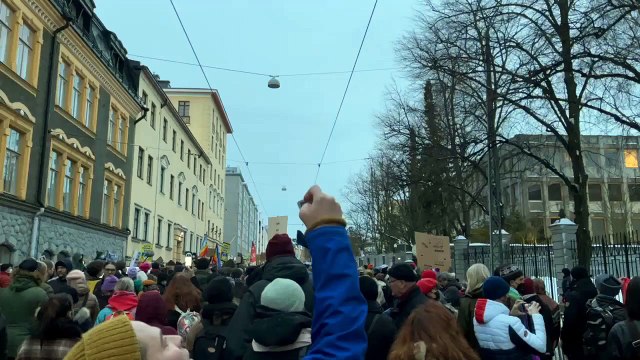massive Protests in Moscow against Russian invasion of Ukraine