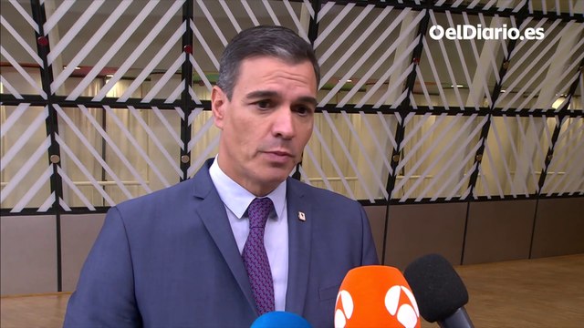 Sánchez anuncia un acuerdo con Macron para “un corredor de energía verde entre la Península y la UE a través de Francia”