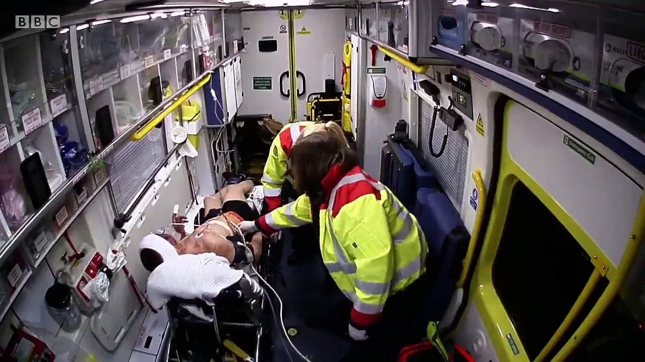 Ambulance - Se2 - Ep02 HD Watch HD Deutsch