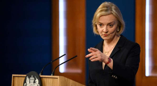 Liz Truss dimite como primera ministra de Reino Unido