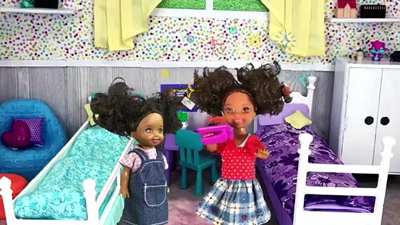 Doll City - Se2 - Ep01 HD Watch HD Deutsch