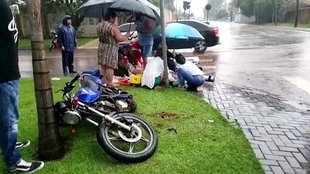 Mulher sofre fratura exposta após colisão de trânsito no Bairro Coqueiral