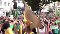 Bolsonaro continúa arremetiendo contra las urnas electrónicas