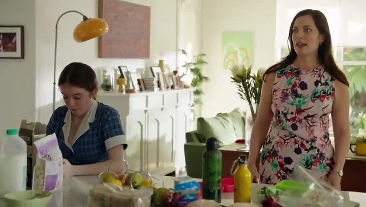 Upper Middle Bogan - Se2 - Ep01 HD Watch HD Deutsch