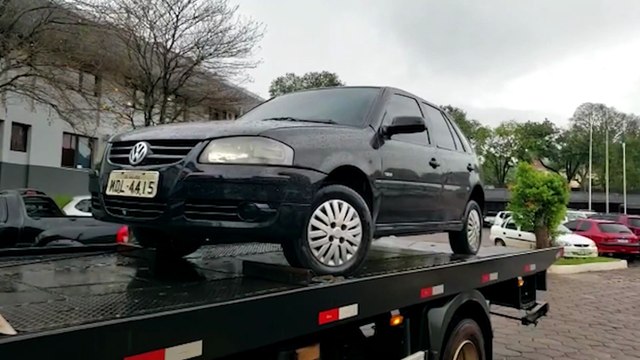 Veículo abandonado é recuperado pela PM na região de Espigão Azul