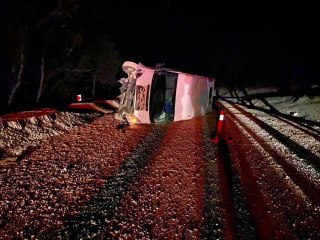 Son dakika haber! İşçileri taşıyan minibüs devrildi: 13 yaralı