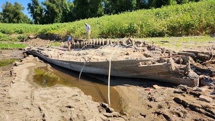 A sunken ship is the latest discovery in the receding Mississippi River
