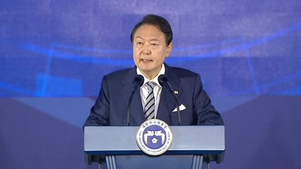尹 "국민 안전이 자유의 기본바탕"…77주년 경찰의 날 기념식 참석 / YTN
