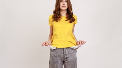 Women's clothes had no pockets in the past, and the reason behind this is appalling