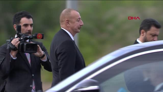 Cumhurbaşkanı Erdoğan, Azerbaycan'da resmi törenle karşılandı
