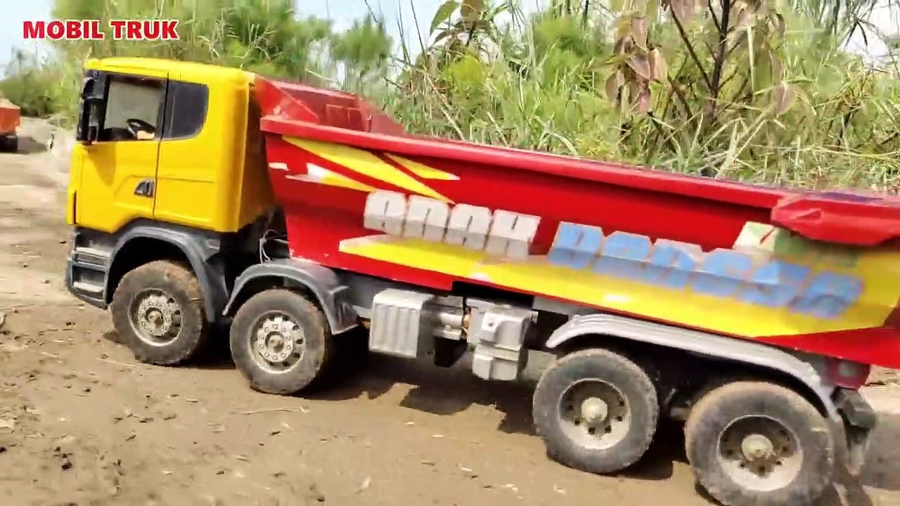 MOBIL TRUK TRONTON OLENG MUATAN BERAT, MOBIL MOBILAN RC, BEKO KERUK EXCAVATOR, LOADER, DOSER