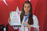 SPOR Kick boksçu Elif, adını dünyaya duyurdu