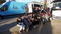 İzmir Katip Çelebi Üniversitesi yönetimi, üniversite öğrencilerine ücretsiz yemek hizmetine kapıları kapattı