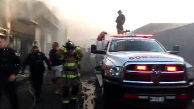 Un millar de desalojados por el choque de un tren con un camión cisterna en México