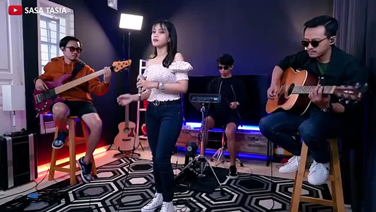REMEMBER OF TODAY - PERGI HILANG DAN LUPAKAN (COVER BY SASA TASIA FT. 3 LELAKI TAMPAN)(360P)