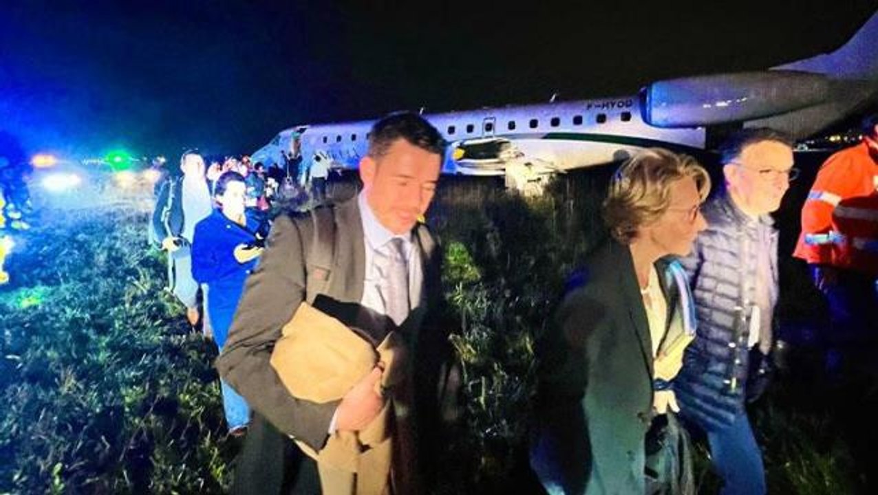 Fransız bakan ölümden döndü! İçinde bulunduğu uçak, iniş sırasında yere çakılmaktan son anda kurtuldu