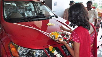 Dhanteras 2022 : धनतेरस पर गाड़ी खरीदने का सोच रहे हैं तो ये Tips भूल मत जाना | Boldsky *Religious