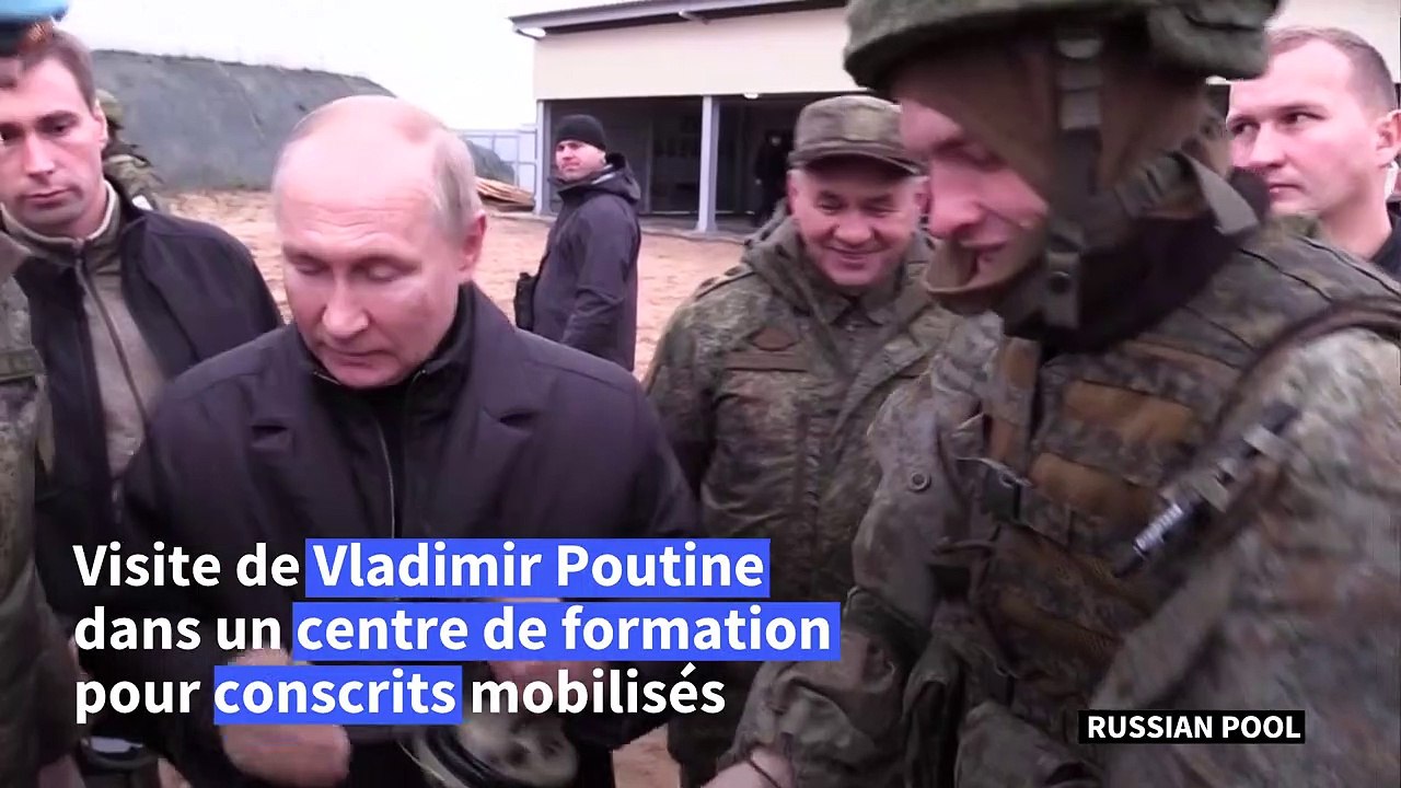 Russie: Poutine visite un centre militaire de formation de conscrits