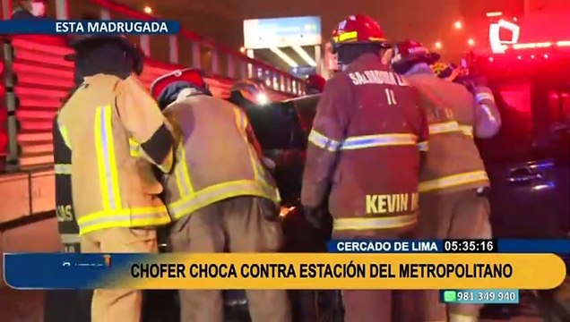 Vía Expresa: conductor se despista y choca contra estación de Metropolitano