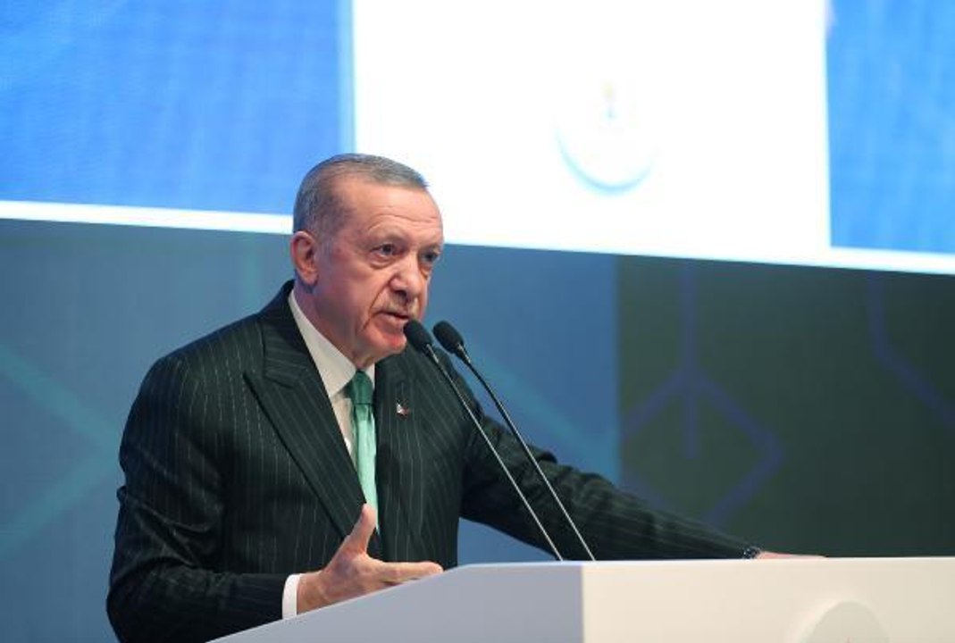 Cumhurbaşkanı Erdoğan: "Dijital varlık deposuna yakıt koyan durumunda kalmaktan ziyade bizatihi bu aracı kullanan ülke olmak istiyoruz"