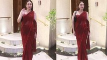 Karisma Kapoor Red Saree Look Viral, Manish Malhotra Party में लूटी महफिल | Boldsky *Entertainment