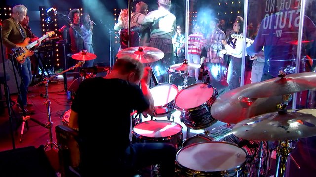 Yannick NOAH interprète New York avec toi dans le Grand Studio RTL