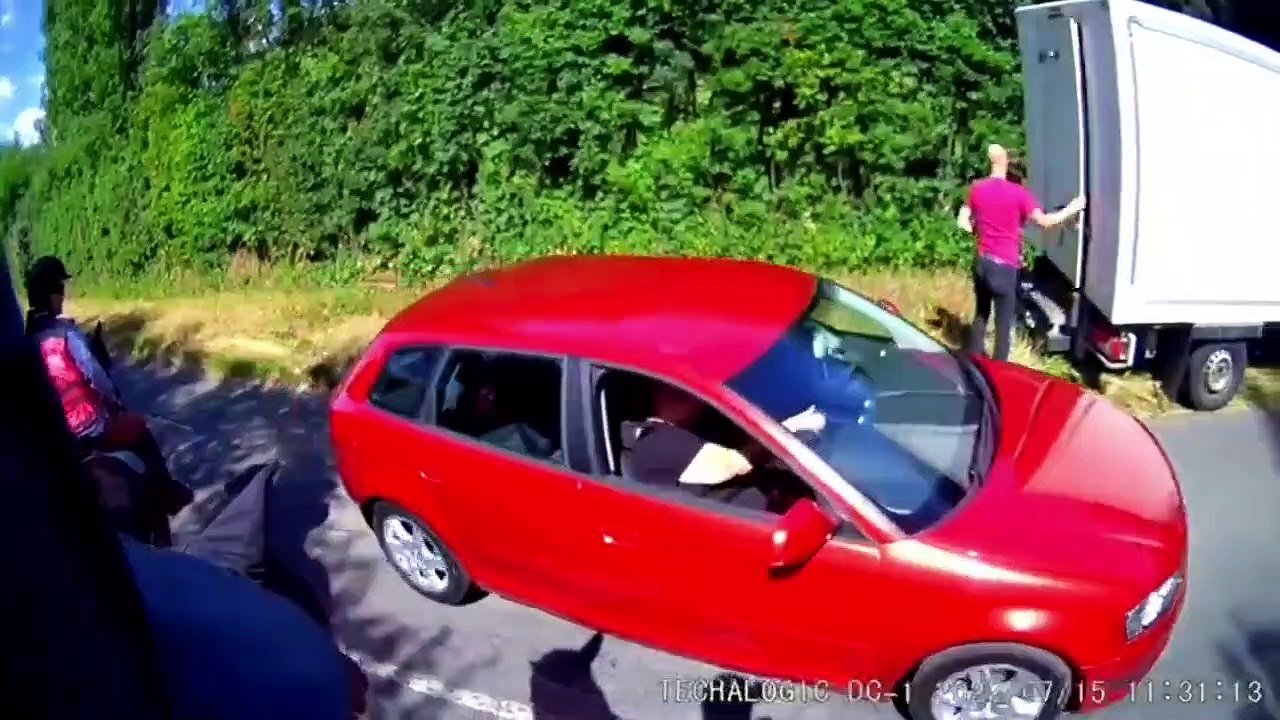 Flytipper caught on camera by horse riders