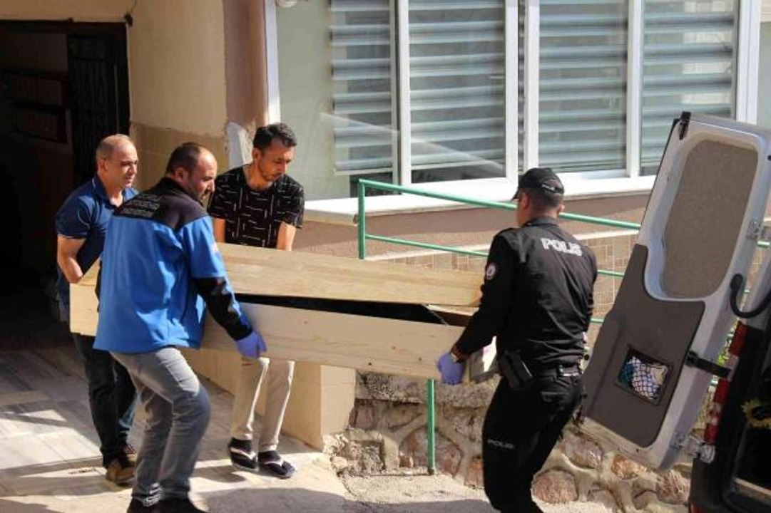 Son dakika haberleri... Haber alınamayan adam evinde ölü bulundu
