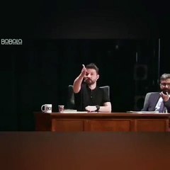 Ece Üner tuvalete giderken mikrofonu açık unutunca... Sesi salonda yankılandı