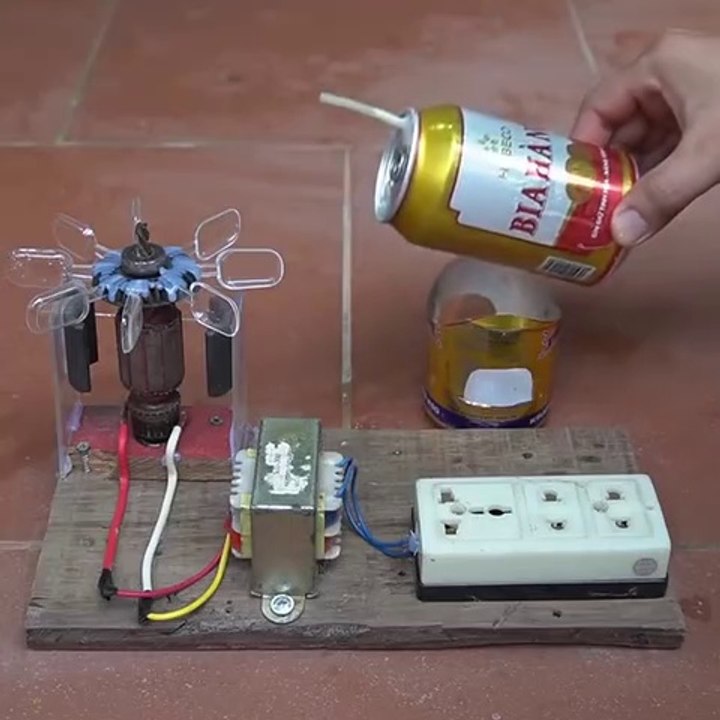 Waw !!! Ide kreatif membuat aliran listrik dari barang bekas || keren