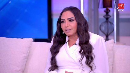 ياسمين عز: عملولك قائمة محظورات قبل دخول الفن؟..  سلوى خطاب: جدتي قالت لي بقى تسيبي كلية تجارة وتروحي لمعهد الرقاصين وضربوني علقة موت