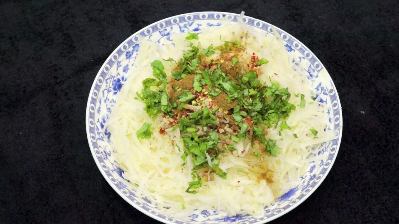 ना समोसा ना कचौड़ी आलू और अंडे से बनाइए बिल्कुल नया चटपटा नाश्ता जिसे देखकर मन करेगा सब खुद ही खा ले