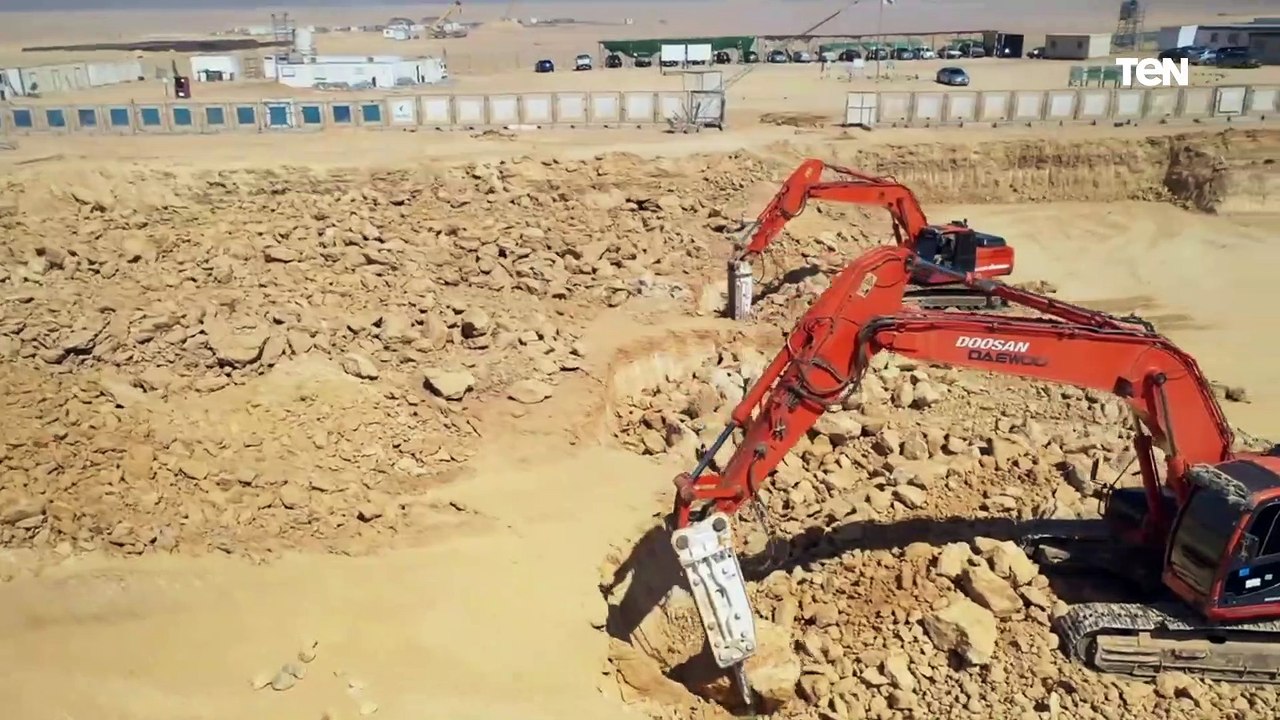 تصوير جوي لمحطة  العاصمة بمشروع الخط الأول للقطار الكهربائي السريع "العين السخنة - العلمين"