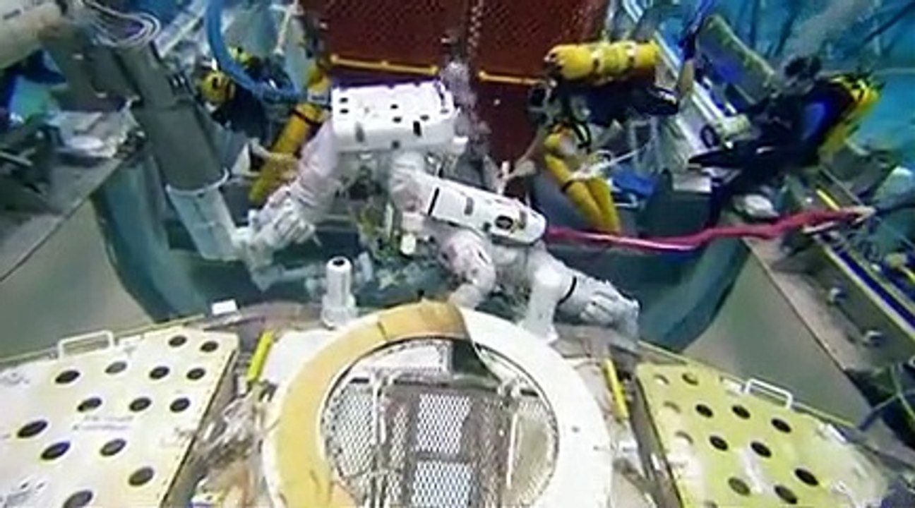Space's Deepest Secrets - Se2 - Ep01 - NASA's Greatest Moments HD Watch HD Deutsch