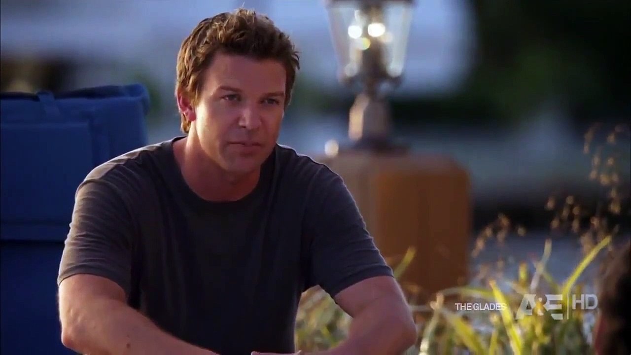 The Glades - Se1 - Ep05 - The Girlfriend Experience HD Watch HD Deutsch