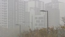 [날씨] 주말 중서부 미세먼지↑...곳곳 빗방울 / YTN
