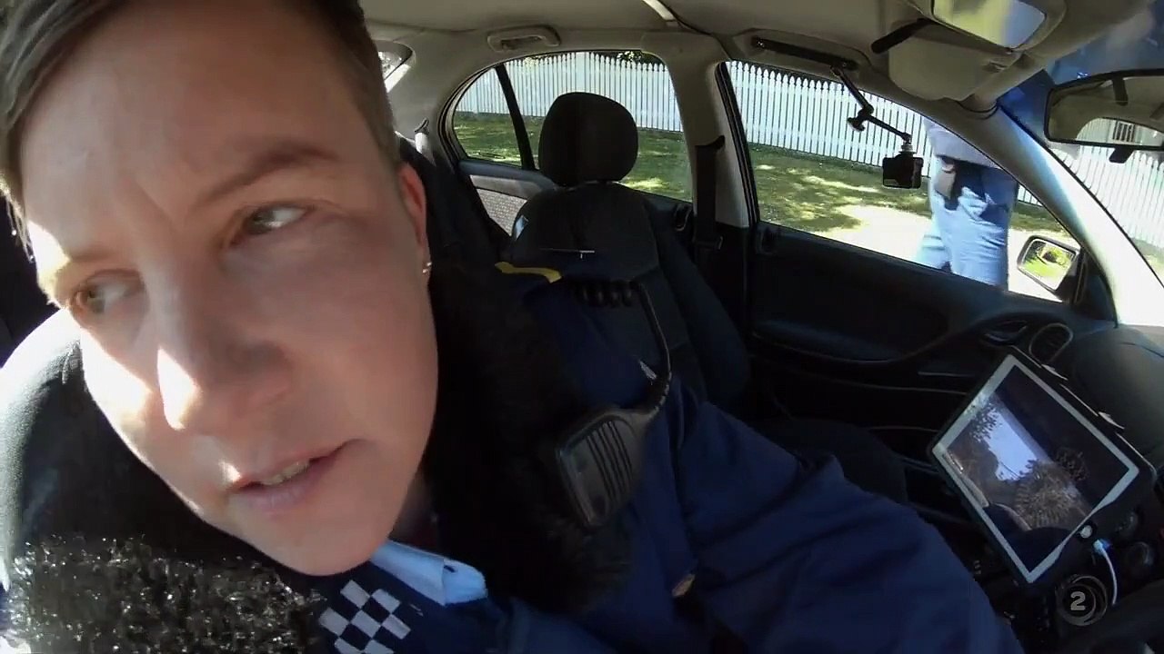 Wellington Paranormal - Se1 - Ep03 - 70s Ghosts HD Watch HD Deutsch